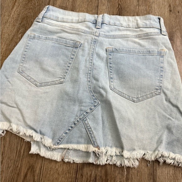 Rewash • Light Wash Distressed Denim Mini Skirt - Picture 9 of 9